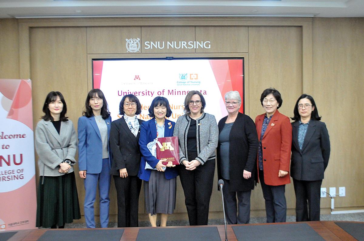 President Gabel poses for photo with colleagues from SNU College of Nursing
